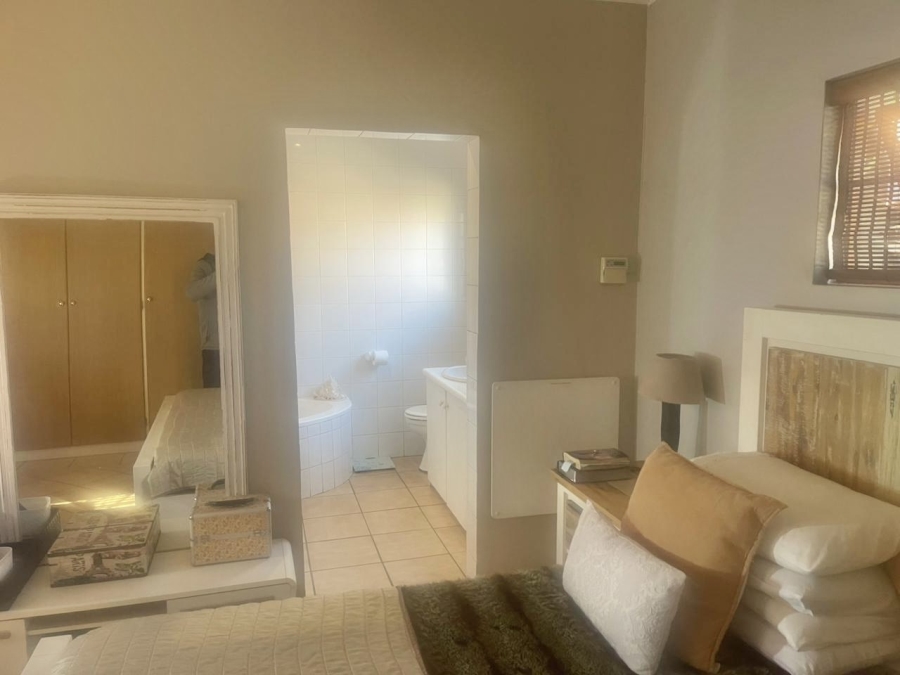 To Let 3 Bedroom Property for Rent in Melodie North West